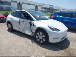 7SAYGDEE7PA088857 2023 TESLA MODEL Y