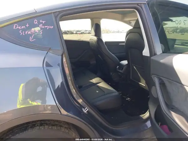 7SAYGDEE7PA089801 2023 TESLA MODEL Y - Image 8