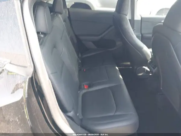 7SAYGDEE7PA092326 2023 TESLA MODEL Y - Image 8