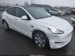 7SAYGDEE7PA105172 2023 TESLA MODEL Y