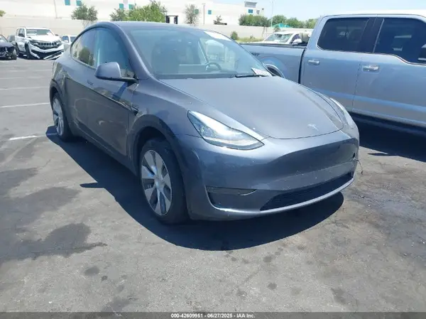 7SAYGDEE7PA106824 2023 TESLA MODEL Y - Image 1