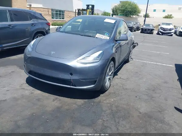 7SAYGDEE7PA106824 2023 TESLA MODEL Y - Image 2