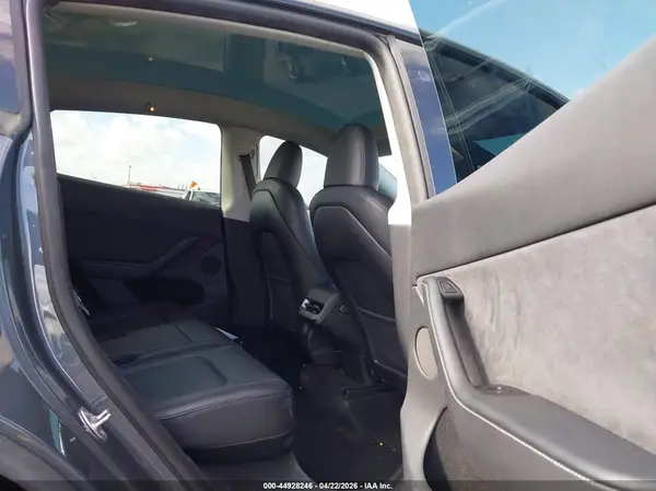 7SAYGDEE7PA110646 2023 TESLA MODEL Y - Image 8