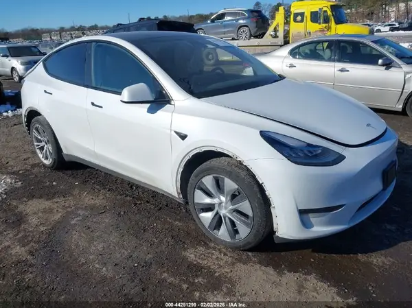 7SAYGDEE7PA111134 2023 TESLA MODEL Y - Image 1
