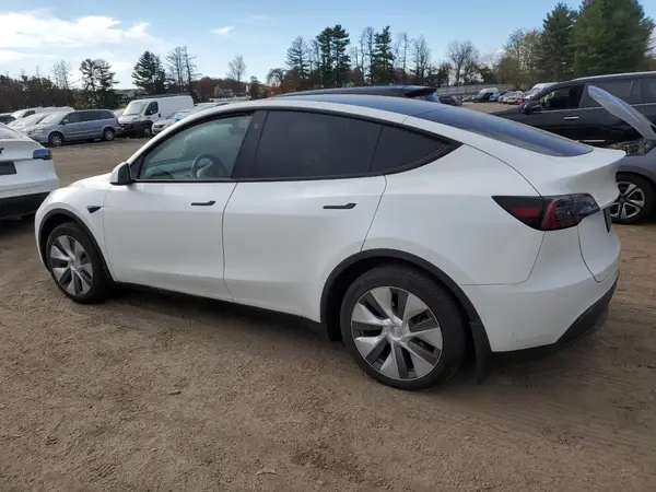 7SAYGDEE7PA114728 2023 TESLA MODEL Y - Image 2