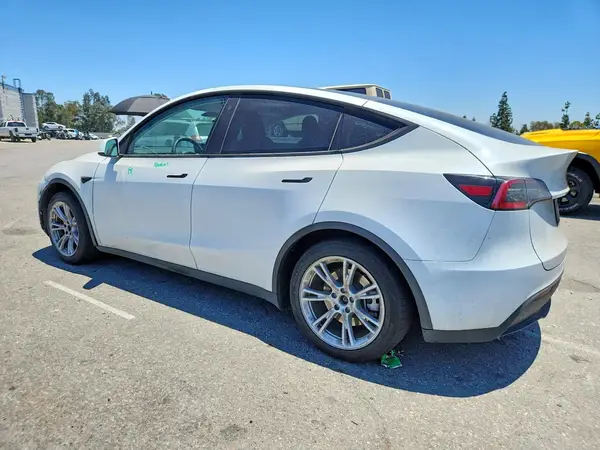 7SAYGDEE7PA115202 2023 TESLA MODEL Y - Image 2