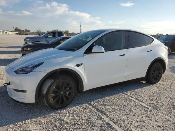 7SAYGDEE7PA119086 2023 TESLA MODEL Y - Image 1