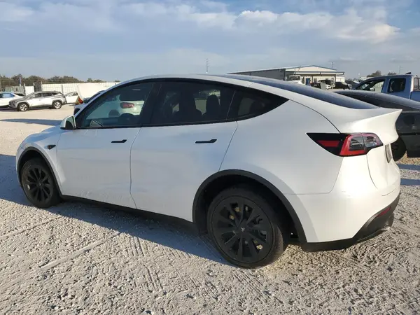 7SAYGDEE7PA119086 2023 TESLA MODEL Y - Image 2