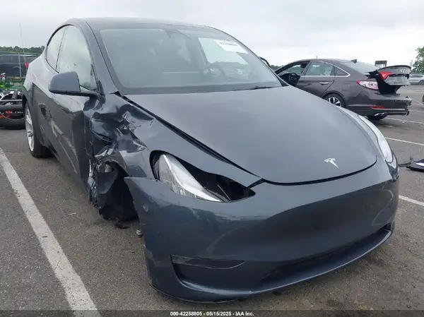 7SAYGDEE7PA121470 2023 TESLA MODEL Y - Image 1