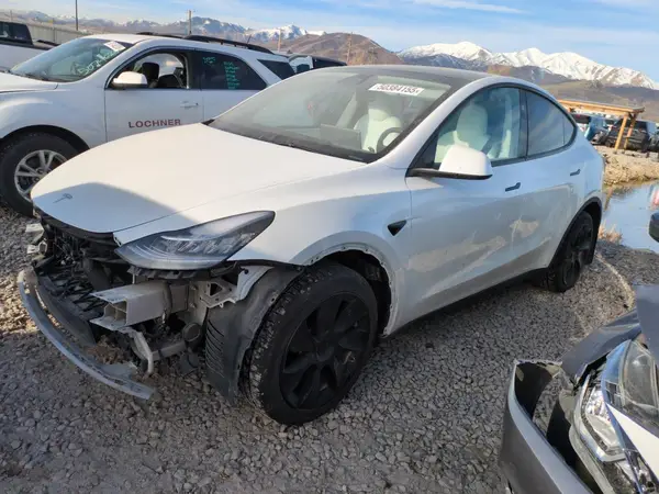 7SAYGDEE7PA123090 2023 TESLA MODEL Y - Image 1