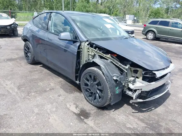 7SAYGDEE7PA126958 2023 TESLA MODEL Y - Image 1