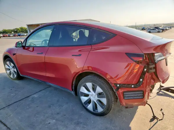 7SAYGDEE7PA131075 2023 TESLA MODEL Y - Image 2