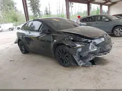 7SAYGDEE7PA135045 2023 TESLA MODEL Y