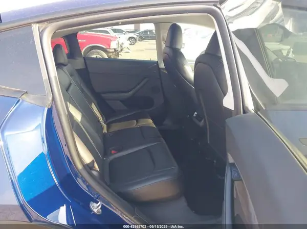 7SAYGDEE7PA137488 2023 TESLA MODEL Y - Image 8