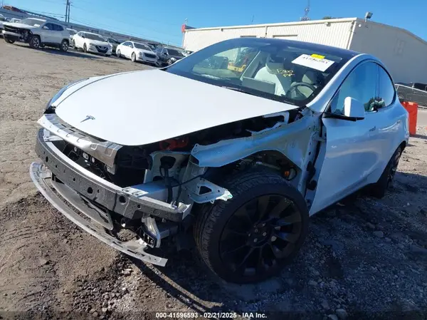 7SAYGDEE7PA138253 2023 TESLA MODEL Y - Image 2