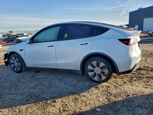 7SAYGDEE7PA145509 2023 TESLA MODEL Y - Image 2