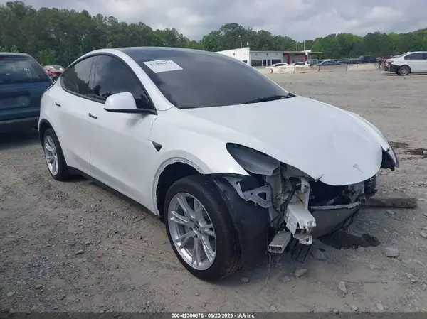 7SAYGDEE7PA146286 2023 TESLA MODEL Y - Image 1