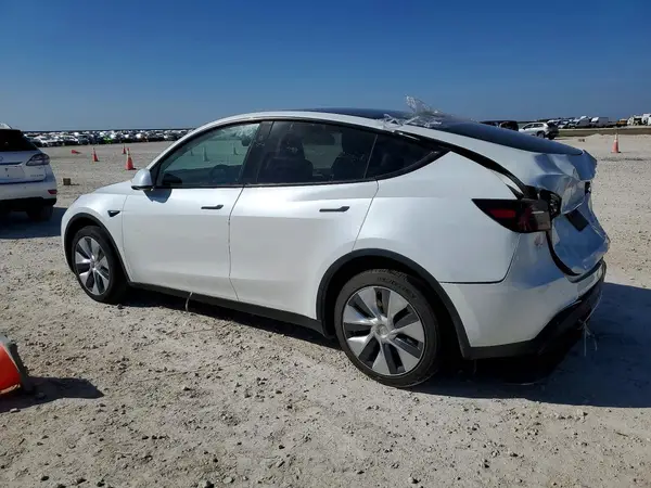 7SAYGDEE7PA147986 2023 TESLA MODEL Y - Image 2