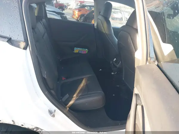 7SAYGDEE7PA149348 2023 TESLA MODEL Y - Image 8