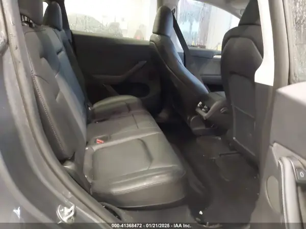 7SAYGDEE7PA155795 2023 TESLA MODEL Y - Image 8
