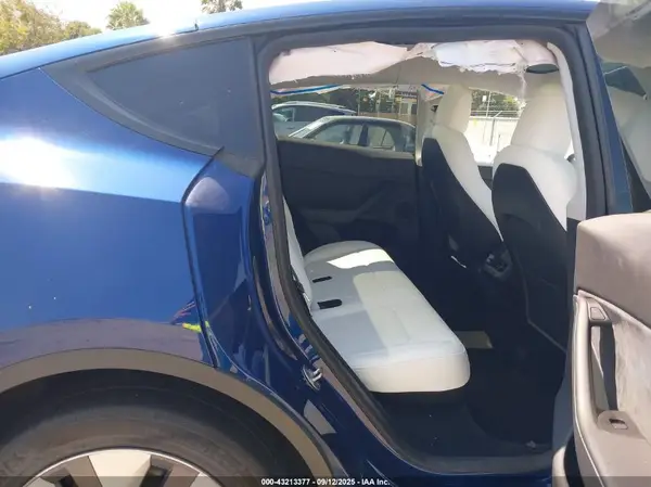 7SAYGDEE7PA156123 2023 TESLA MODEL Y - Image 8