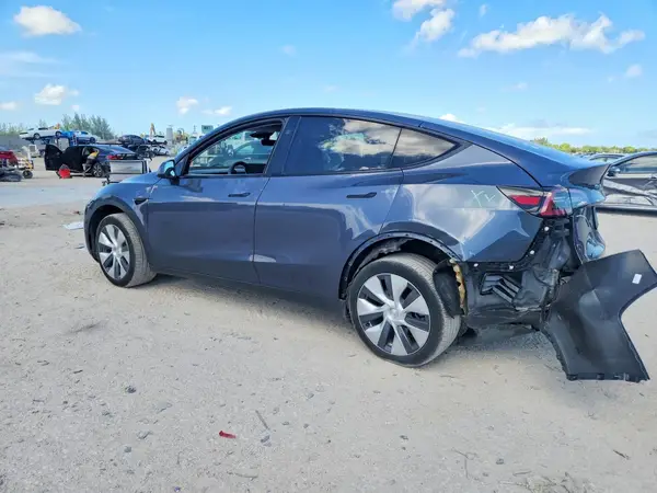 7SAYGDEE7PA158213 2023 TESLA MODEL Y - Image 2