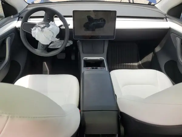 7SAYGDEE7PA160902 2023 TESLA MODEL Y - Image 8