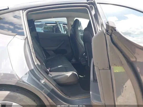 2023 TESLA MODEL Y auction photo 8