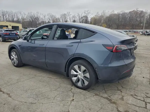 7SAYGDEE7PA164271 2023 TESLA MODEL Y - Image 2