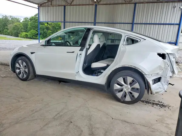 7SAYGDEE7PA176677 2023 TESLA MODEL Y - Image 2