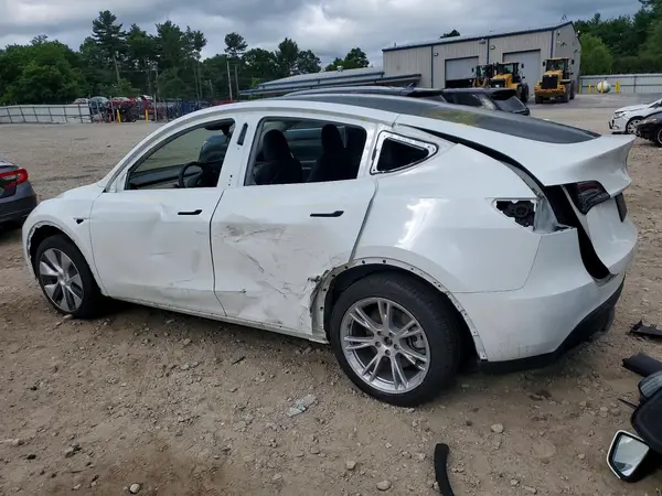 7SAYGDEE7PA186240 2023 TESLA MODEL Y - Image 2