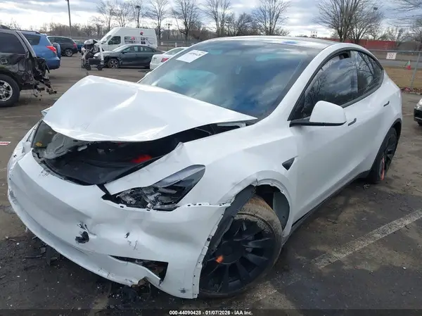 7SAYGDEE7PA191339 2023 TESLA MODEL Y - Image 2