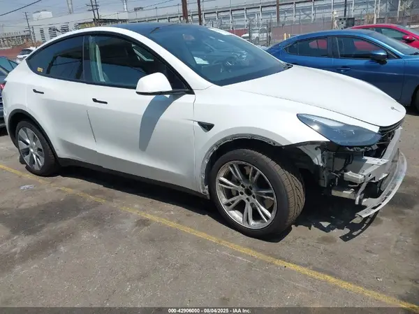 7SAYGDEE7PA193561 2023 TESLA MODEL Y - Image 1