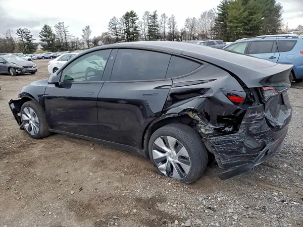 7SAYGDEE7PA194337 2023 TESLA MODEL Y - Image 2