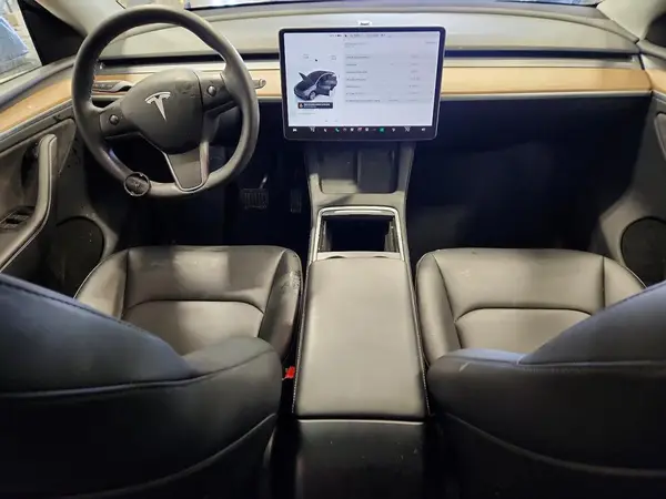 7SAYGDEE7PA196752 2023 TESLA MODEL Y - Image 8