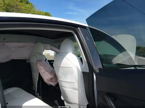 7SAYGDEE7PA198050 2023 TESLA MODEL Y - Image 8