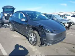 7SAYGDEE7PA200282 2023 TESLA MODEL Y