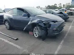 7SAYGDEE7PA205076 2023 TESLA MODEL Y
