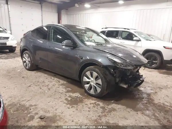 7SAYGDEE7PA206096 2023 TESLA MODEL Y - Image 1