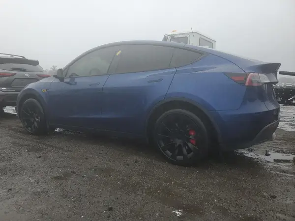 7SAYGDEE7PA210018 2023 TESLA MODEL Y - Image 2