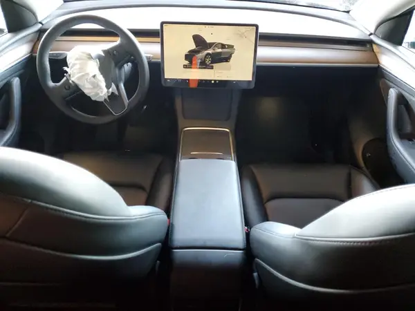 7SAYGDEE7PF584793 2023 TESLA MODEL Y - Image 8