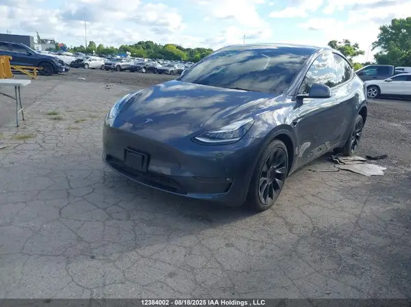 7SAYGDEE7PF585183 2023 TESLA MODEL Y - Image 2