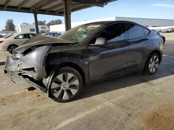 7SAYGDEE7PF589489 2023 TESLA MODEL Y - Image 1