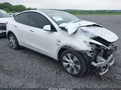 7SAYGDEE7PF596216 2023 TESLA MODEL Y