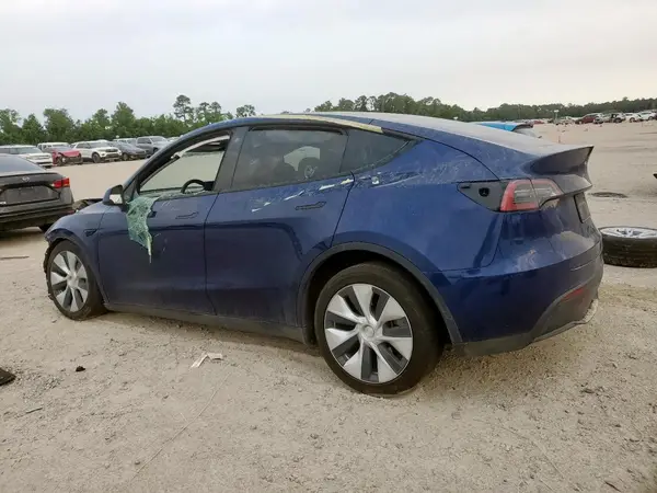 7SAYGDEE7PF596586 2023 TESLA MODEL Y - Image 2