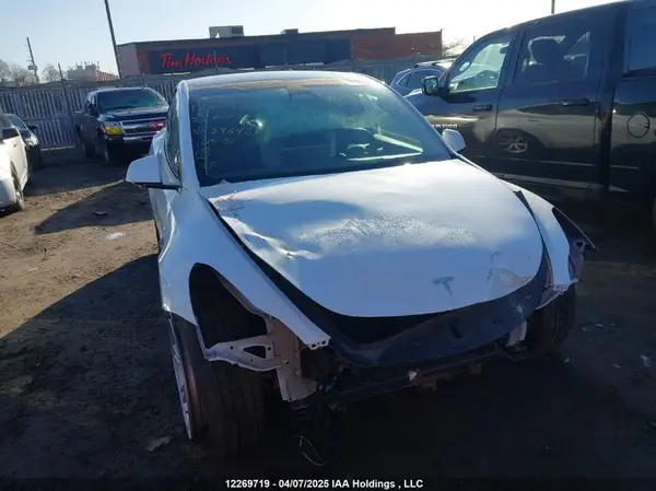 7SAYGDEE7PF596961 2023 TESLA MODEL Y - Image 1