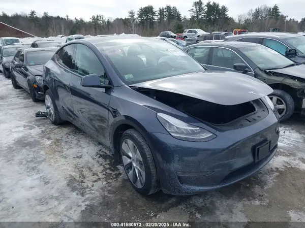 7SAYGDEE7PF602709 2023 TESLA MODEL Y - Image 1