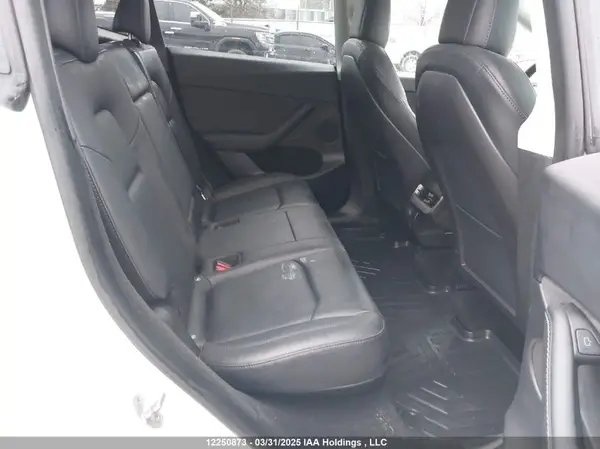 7SAYGDEE7PF604122 2023 TESLA MODEL Y - Image 8