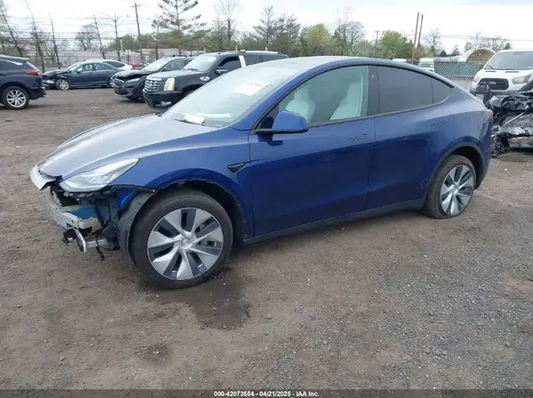 7SAYGDEE7PF616500 2023 TESLA MODEL Y - Image 2