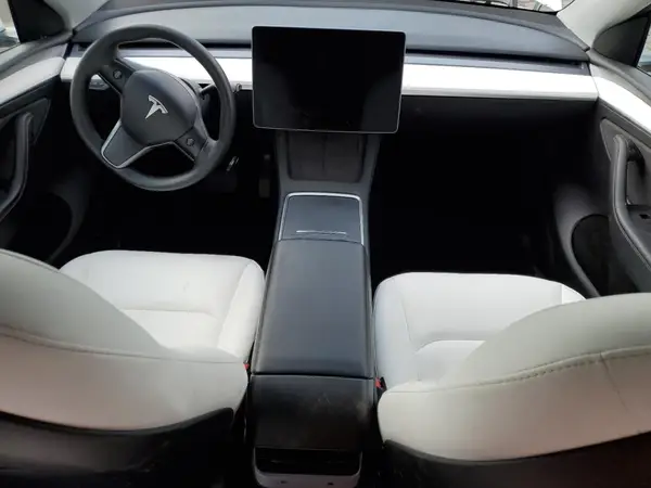 7SAYGDEE7PF627884 2023 TESLA MODEL Y - Image 8